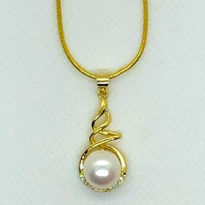 10-11mm Freshwater Pearl 18kt Gold Pendant Necklace